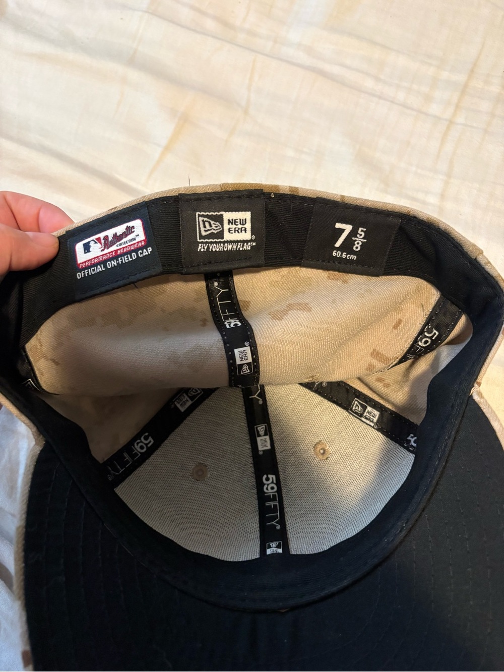 Angels hat - Picture 3 of 3
